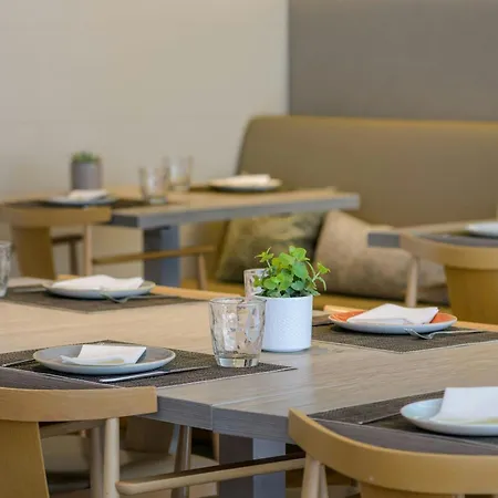 Ac San Cugat By Marriott فندق سانت كوغات ذيل فايي